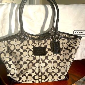 COACH Bleeker Tote Bag with dust cover.